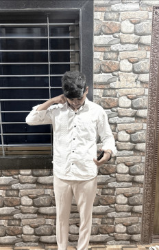 Omkar0175, 21, India