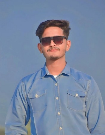 Ayush Singh, 18, India