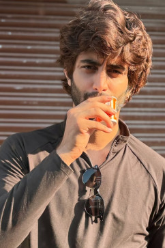 Rishi Nanda, 34, India